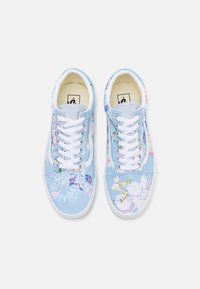 Vans OLD SKOOL UNISEX - Sportbačiai - true white