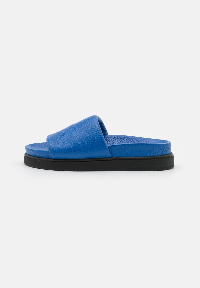 Damen Sneaker | By Malene Birger FREDERIKA Pantolette flach arctic blue/blau - HN49080 Damen Sneaker | By Malene Birger FREDERIKA Pantolette flach arctic blue/blau - HN49080