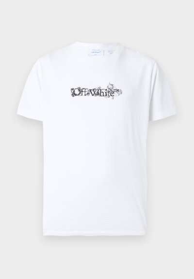 Λευκό κοντομάνικο T-shirt με μαύρο λογότυπο "Off-White" σε στιλ γκράντζ και γραφικό με βέλη, τοποθετημένο στο κέντρο του στήθους.