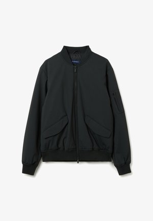 Zwarte bomberjack met een ritssluiting aan de voorkant, ribbelkraag en -manchetten, zijzakken en een zak op de mouw. Gemaakt van glad, lichtgewicht materiaal.