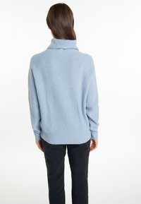 Thumbnail Image 3