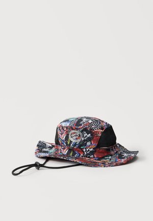 Καπέλο τύπου bucket με πολύχρωμα, γραφικά σχέδια σκέιτμπορντινγκ, πλευρικά πάνελ από δίχτυ και ρυθμιζόμενο λουρί στο πηγούνι με μαύρο κλείδωμα.