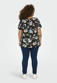 ONLY Carmakoma CARVICA - Palaidinė - black