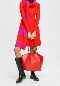 Esprit Robe pull - red