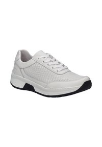 Weiße Ledersneaker mit perforiertem Design, flacher schwarzer Gummisohle, verstärkter Zehenpartie und Schnürsystem. Leichte und atmungsaktive Struktur.