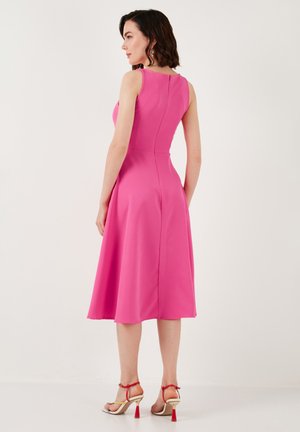 COCKTAIL DRESS - Koktailové šaty/večierkové šaty - fuchsia
