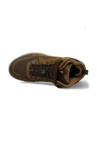 Brauner Wanderschuh mit einem strukturierten Obermaterial, verstärkter Zehenkappe und Schnürung. Verfügt über einen gepolsterten Schaft und eine Gummisohle.