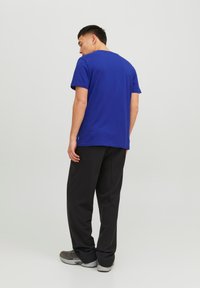 Jack & Jones JJE TEE  O-NECK  - Camiseta básica - bluing