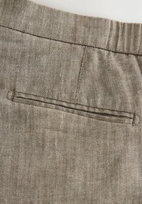 Next SIGNATURE ITALIAN EASY - Chinos tipa bikses - brown