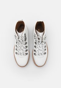 Walk London LUCINDA HIKER  - Botins de atacadores - white tumbled