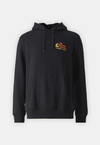 Zwarte hoodie van katoen, met een voorzak en verstelbare koord. Tekst en grafisch ontwerp in oranje en geel op de borst. Zachte textuur.