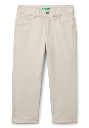 Pantaloni beige in misto cotone con cuciture impunturate, quattro tasche, patta frontale e gamba leggermente svasata. Tessuto leggero con texture liscia.