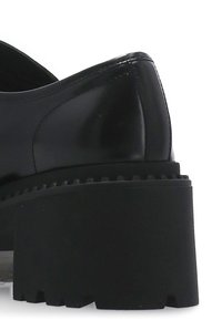Ash Scarpe senza lacci - black