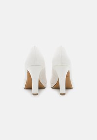 Tamaris Decolleté - white matt