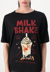 Noisy May NMIDA COCKTAIL TEE - Μπλουζάκι με στάμπα - black