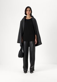 ONLY Tall ONLKIRI  - Pantaloni - black
