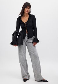 NA-KD Bluse - black