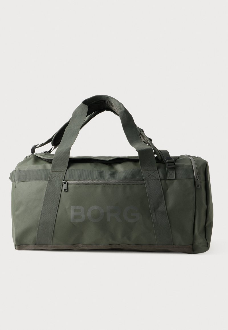 Bolsa de deportes verde hecha de un tejido duradero, con asas dobles, parte superior con cremallera y un bolsillo lateral. Logo "BORG" en un estampado sutil.