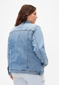 Zizzi Traper jakna - light blue denim