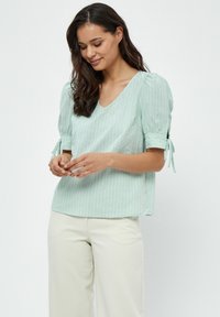 PEPPERCORN - PCMONELLA - Blouse - green mint stripe Miniatuurafbeelding 1