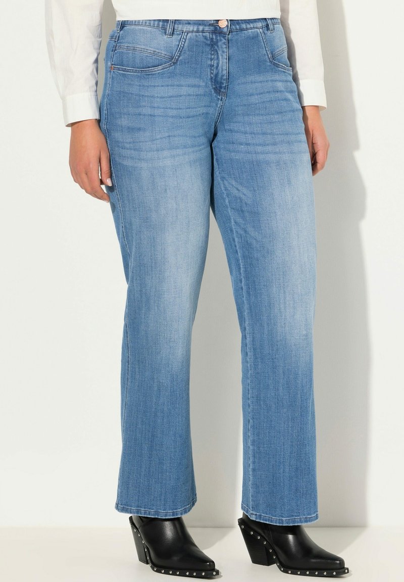 Ulla Popken STRETCH - Džíny Bootcut - light blue