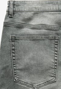 Next SKINNY FIT STRETCH - Jeans Shorts - grey