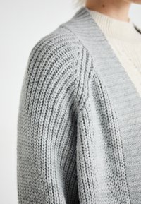 ONLY ONLLEISE FREYA OPEN CARDIGAN  - Kardigán - medium grey melange
