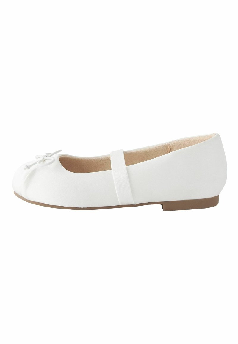 Next BALLET SHOES - Lära-gå-skor - white stain resistant satin