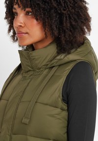 TOG24 NEWALL - Waistcoat - khaki