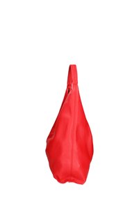 Borsa slouch in pelle rossa con un'unica maniglia superiore, texture liscia, forma allungata e dettagli di cucitura sottile lungo le cuciture.