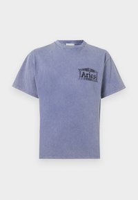 - T-shirt z nadrukiem