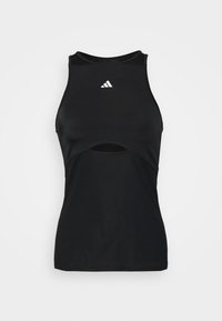 Černý sportovní top bez rukávů s řezaným designem, vyrobený ze hladké látky. Má kulatý výstřih a malé bílé logo na přední straně.