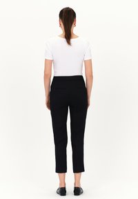 Caroll PALLAN - Chino - bleu marine