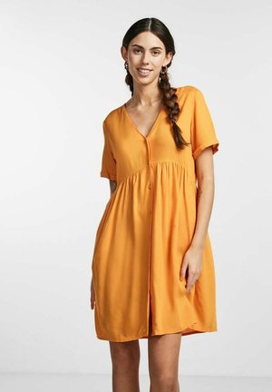 PCLAURA - Vestido camisero - flame orange