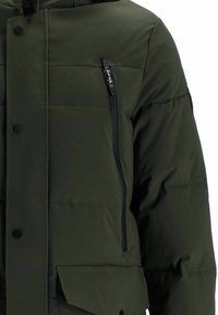 CHASIN' EXPLORER TECH - Žieminė striukė - dark green