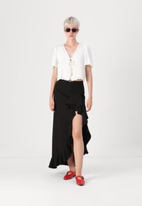 JDY JDYLION LIFE STRING - Blouse - cloud dancer