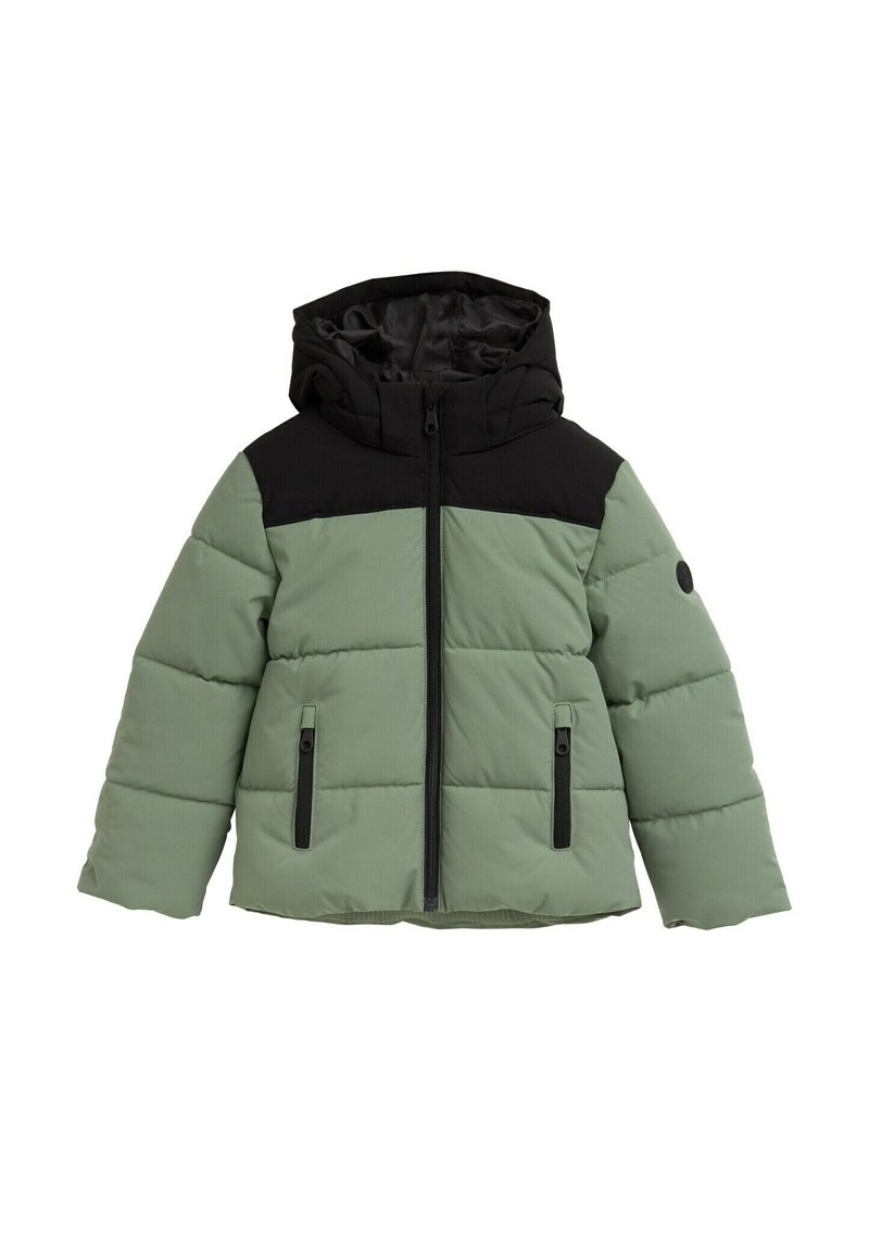 Paminkštintas švarkas su juodu gobtuvu ir viršutine dalimi, pasižymintis šviesiai žaliu kūnu, užtrauktukais užsegamomis kišenėmis ir tekstūruota apdaila.