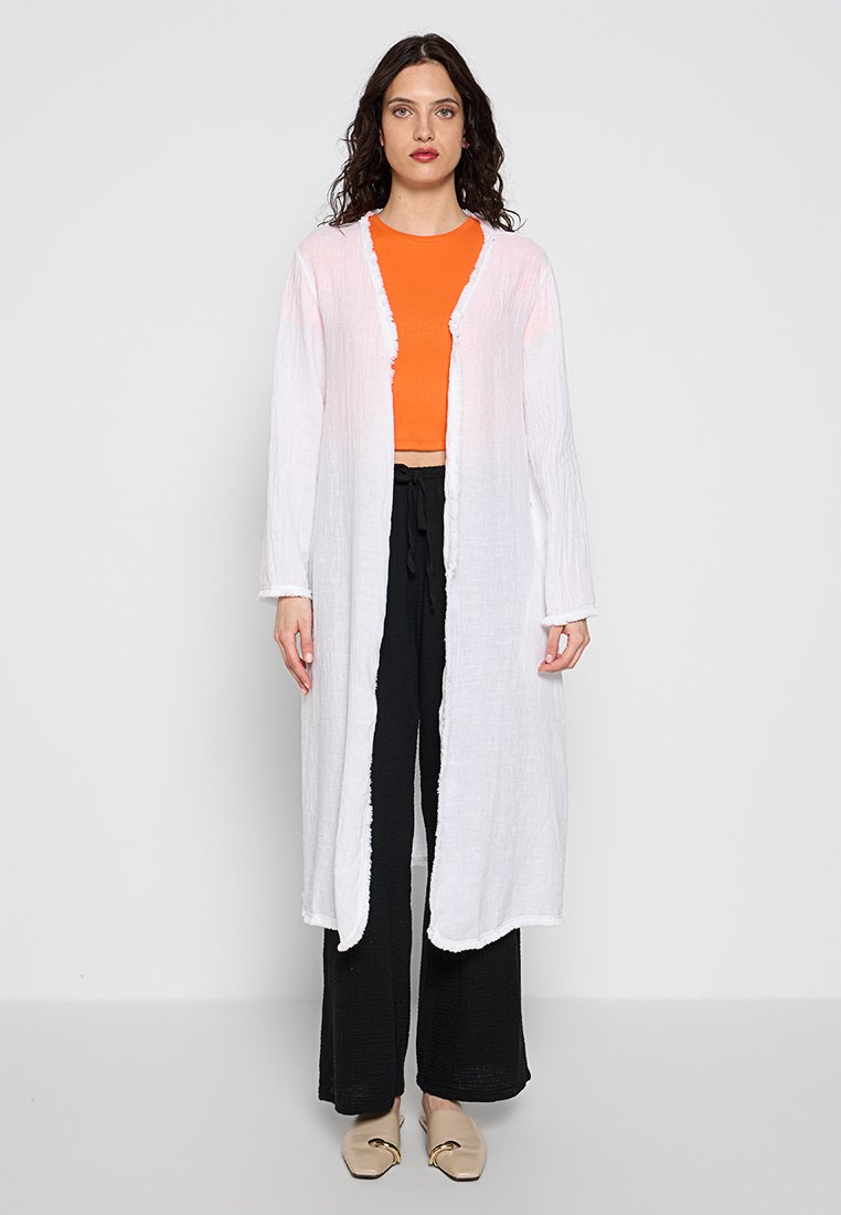 Le Monde du Lin Lichte jas wit Le Monde du Lin Lichte jas wit