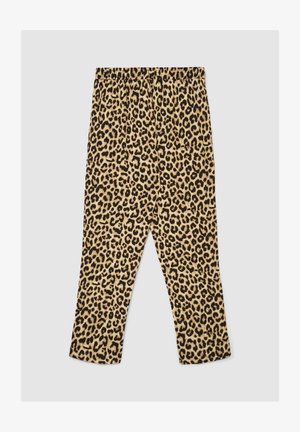 Leopardenmuster gerade geschnittene Hose mit elastischem Bund, braune und beige Flecken auf dem Stoff, flach auf hellem grauem Hintergrund ausgelegt.