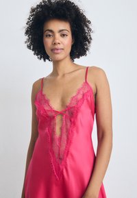 Ann Summers CHERRYANN CHEMISE  - Camisón - dark pink