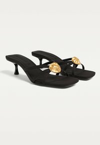 Stradivarius Slip-on sandaler - black
