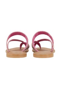 Roze platte sandalen met gevlochten bandjes en een gladde tan voetbed, platte zool en minimalistisch ontwerp. Geen zichtbare hardware of accenten.