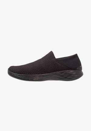 Skechers Performance Walkingschuh - black