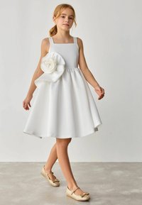 Baker by Ted Baker REGULAR FIT OCCASION - Koktélruha / Partiruha - white
