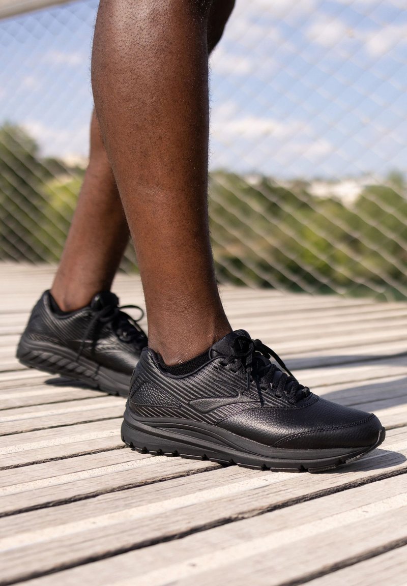 Brooks ADDICTION WALKER 2 Sportieve wandelschoenen black/zwart