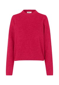 Fuchsia striktrøje med høj hals, lange ærmer og en afslappet pasform. Har en blød tekstur og ribbede manchetter ved kanten.