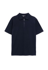 Tummansininen polo-paitoja, lyhyet hihat, kaulus ja vetoketjullinen läppä. Sujuva pinta, yksinkertainen muotoilu, ei näkyviä kuvioita tai yksityiskohtia.