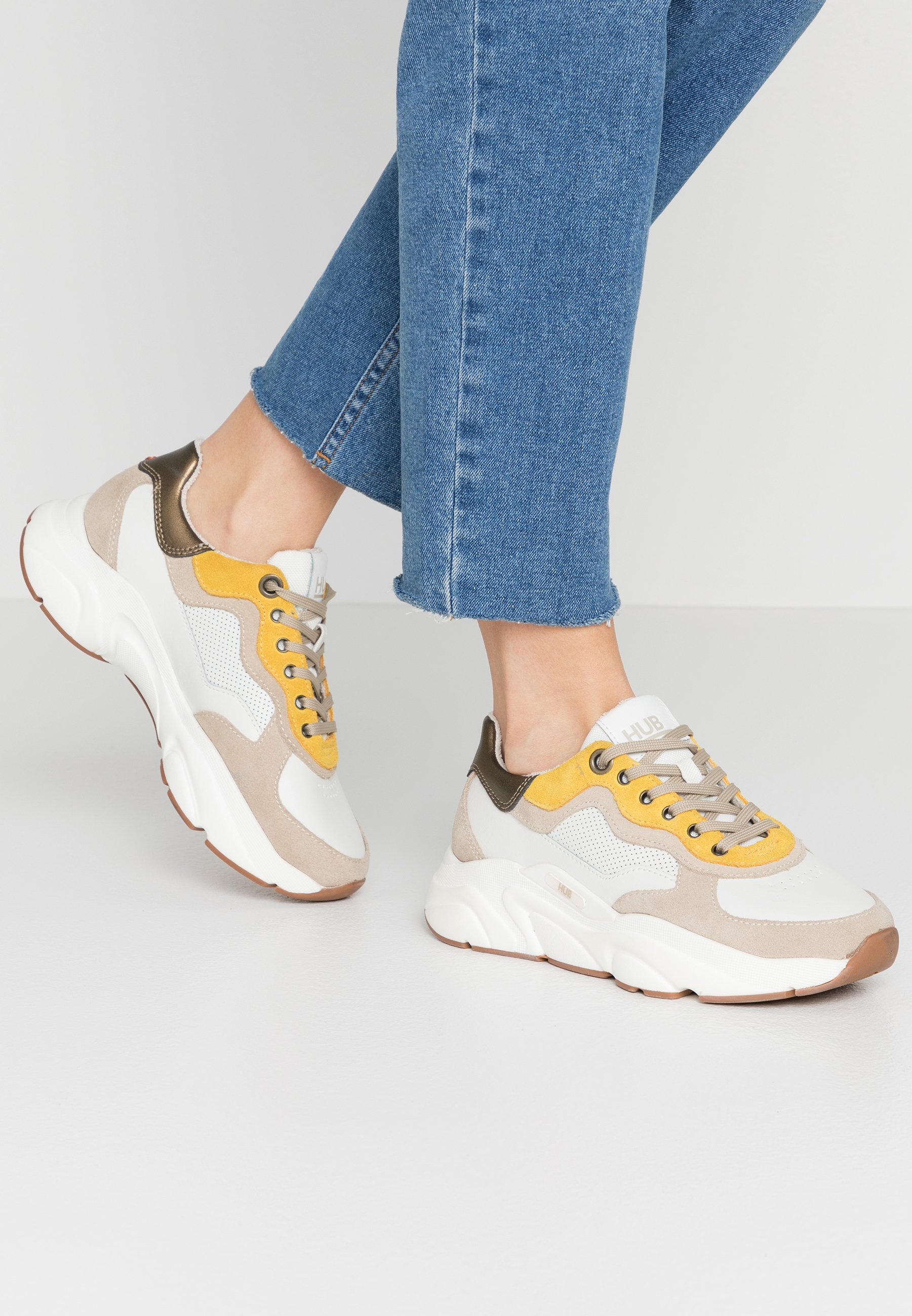 HUB ROCK Joggesko offwhitetaupelite gum Zalando.no HUB ROCK Joggesko offwhitetaupelite gum Zalando.no