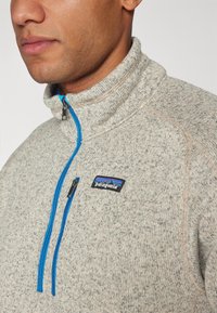 Patagonia BETTER SWEATER 1/4 ZIP - Maglione - oar tan/vessel blue