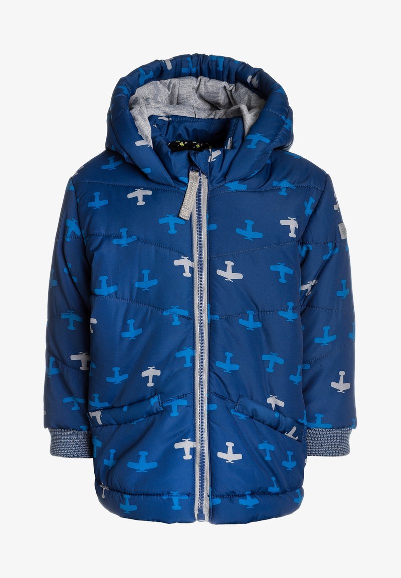 Chaqueta acolchada azul con capucha, con un patrón de aviones en azul claro y blanco. Incluye un cierre frontal y bolsillos laterales.